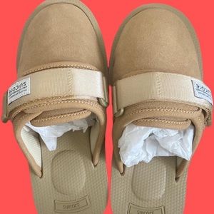 SUICOKE BEIGE ZAVO-VS SLIPPERS (size 6, never been worn)